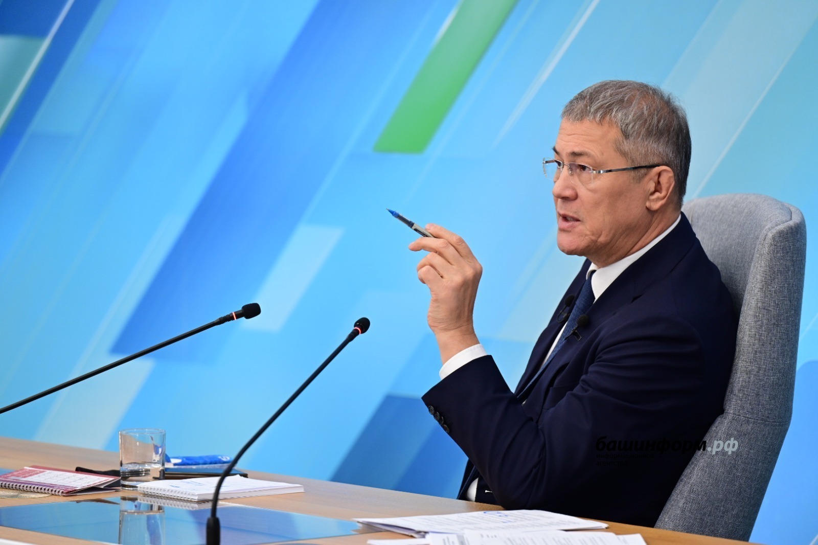 Радий Хабиров çитес çул мĕншĕн çăмăл мар пулассине  ăнлантарса панă