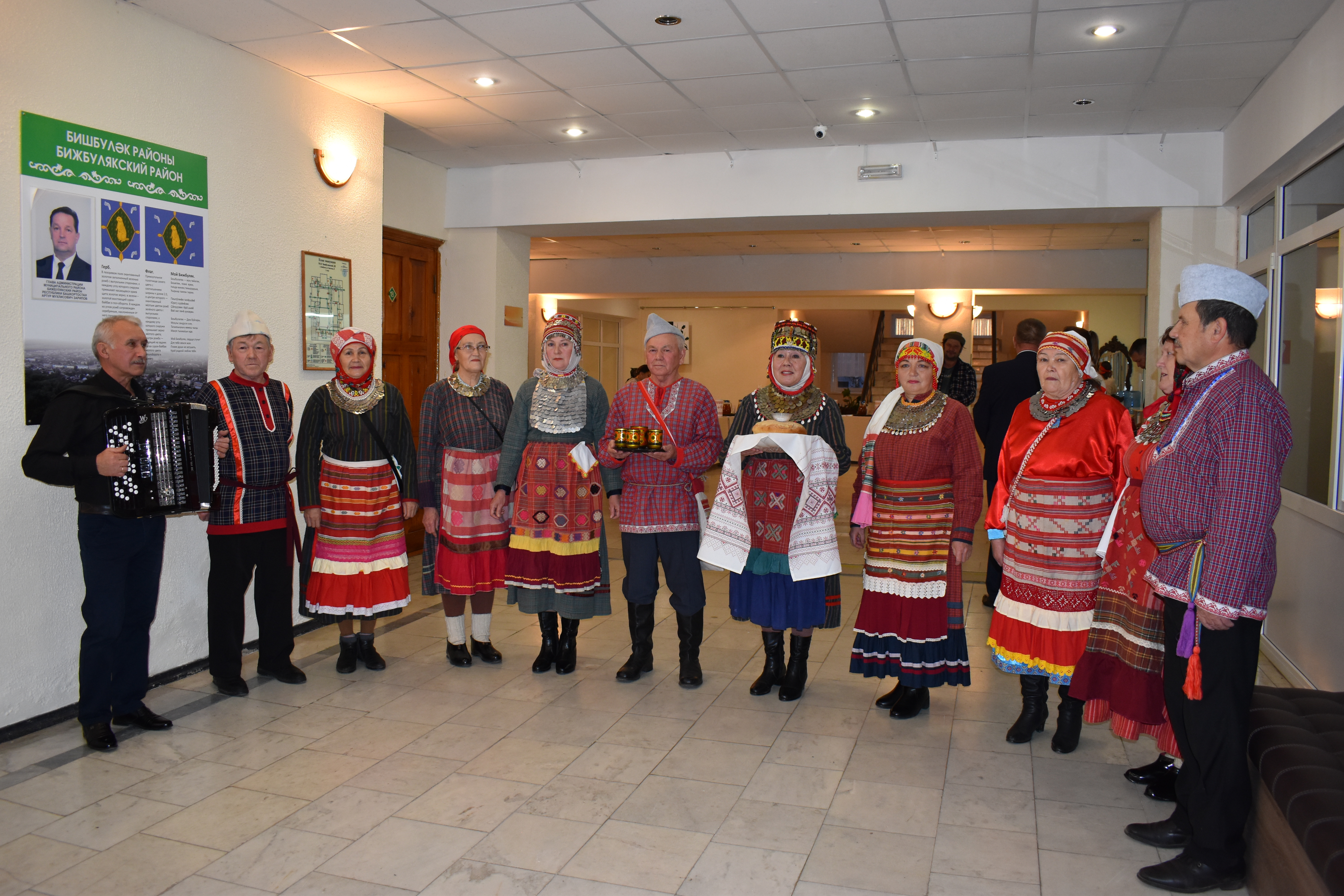 Ĕçчен халăх уявсăр пурăнаймасть