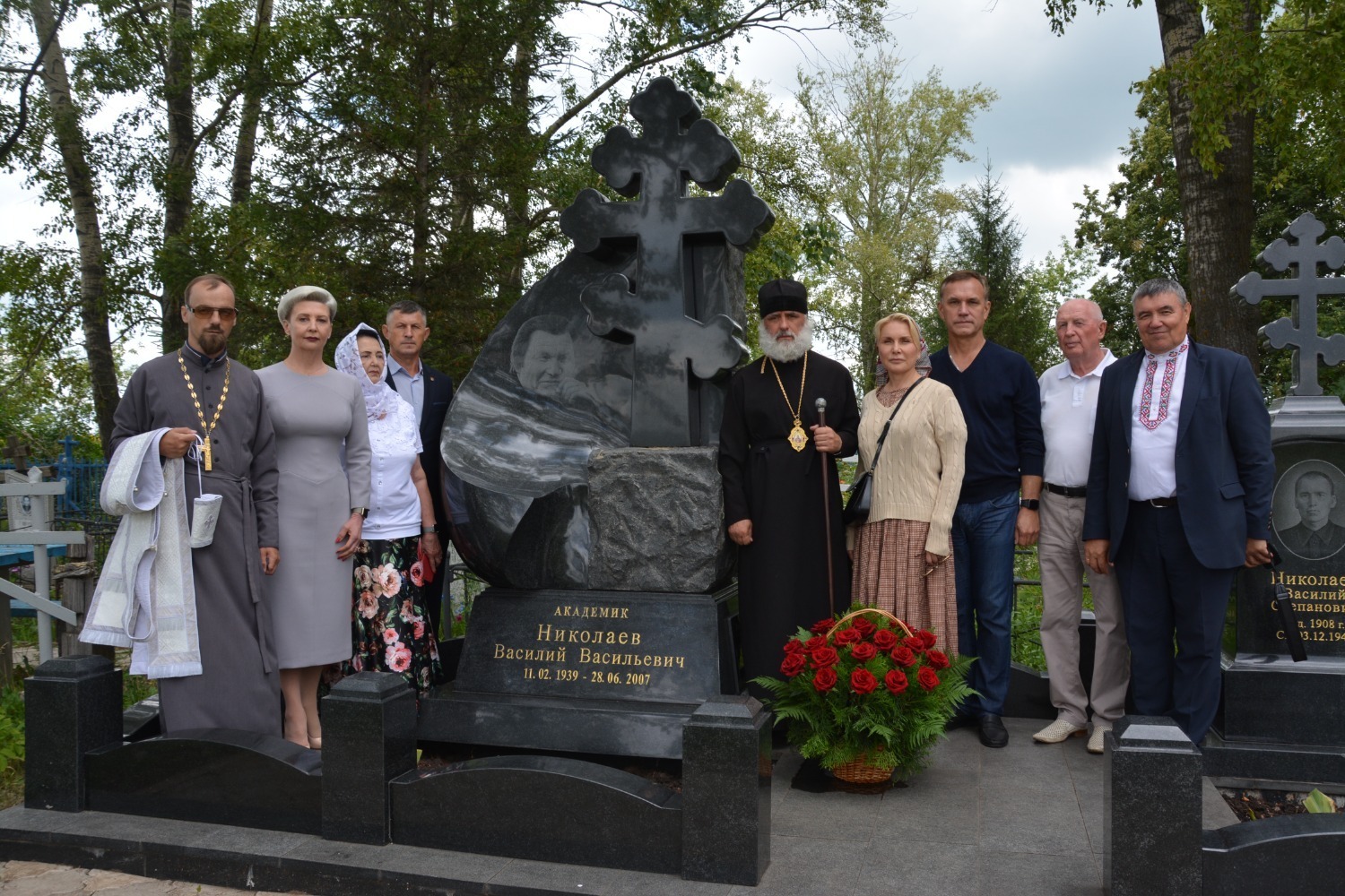 Аслă Василий Святитель чиркĕвне – 25 çул