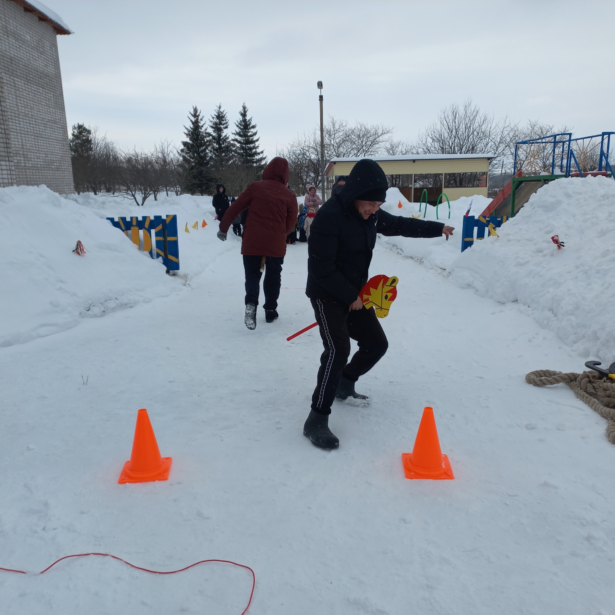 Атте, анне тата эпĕ – спортпа туслă çемье