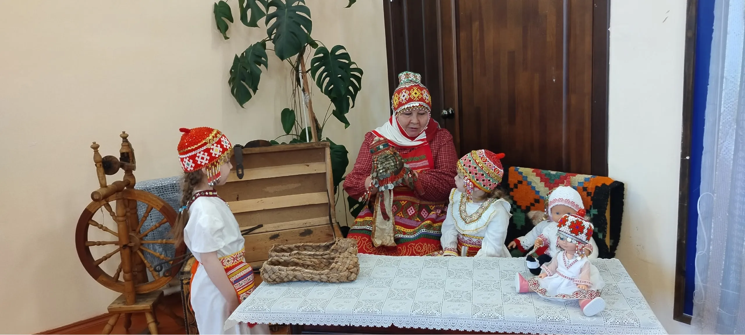 Асаннен арчине уçар, унта мĕн пуррине пăхар