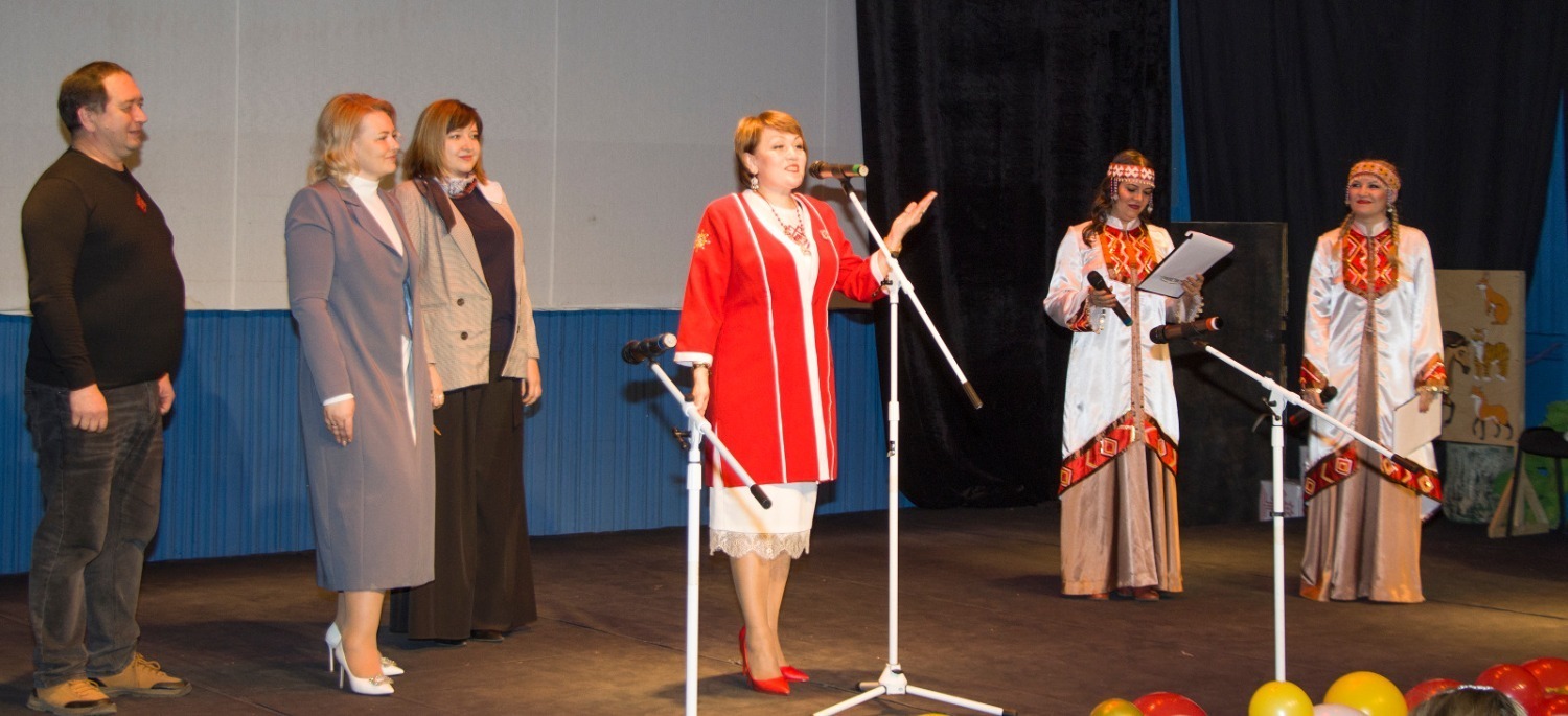 «Ачалăх тĕнчи» анлă та илемпе тулли пултăр