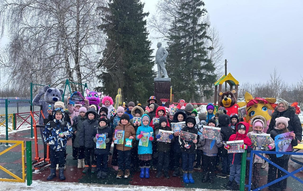 Тинĕскÿлте ача-пăча тата спорт лапамĕ уçнă