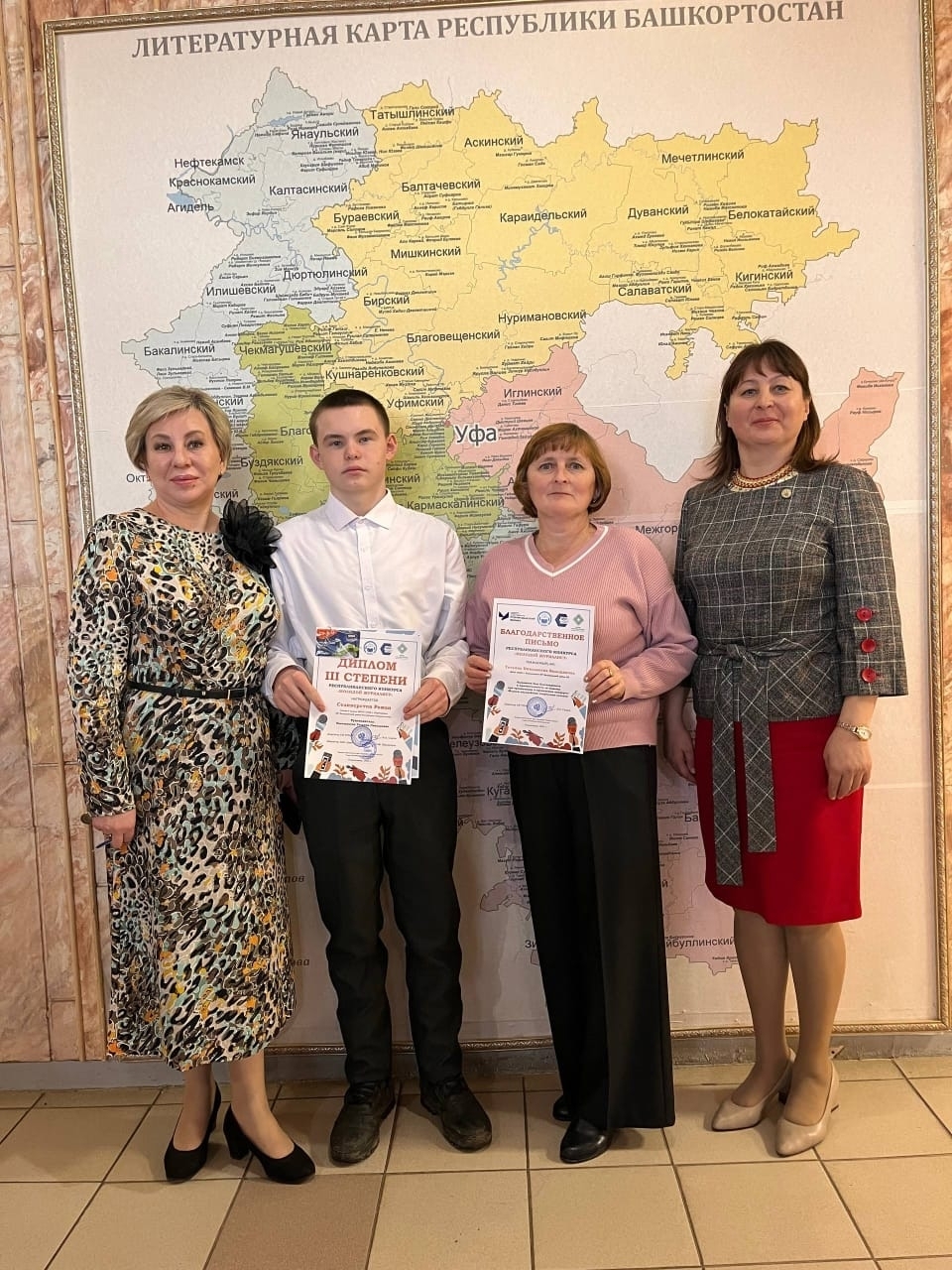 Тăван чĕлхепе калаçма, тăван чĕлхепе çырма нихăçан та кая мар