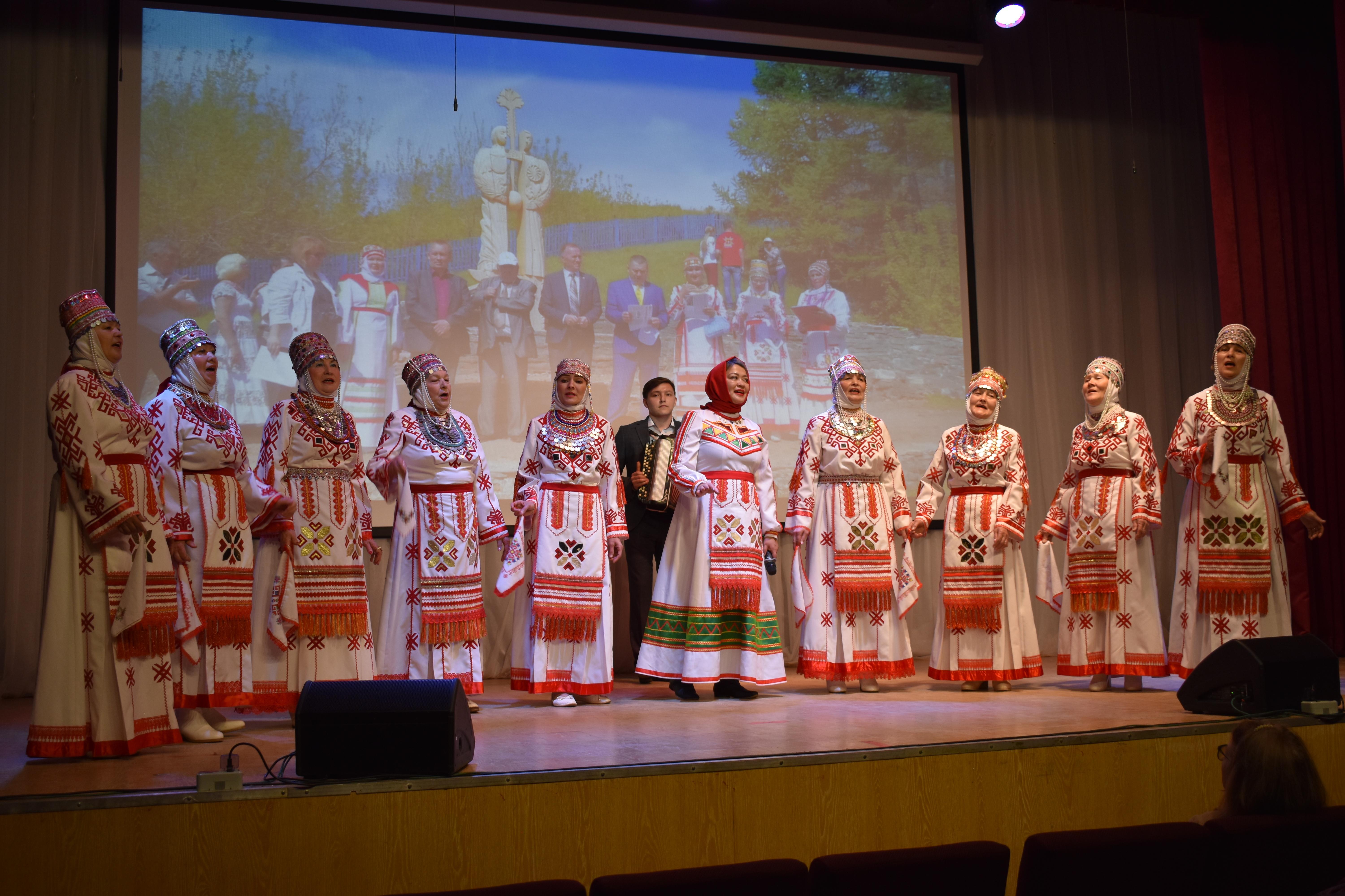 Пĕчĕк йышпа пысăк та пархатарлă ĕç тăваççĕ