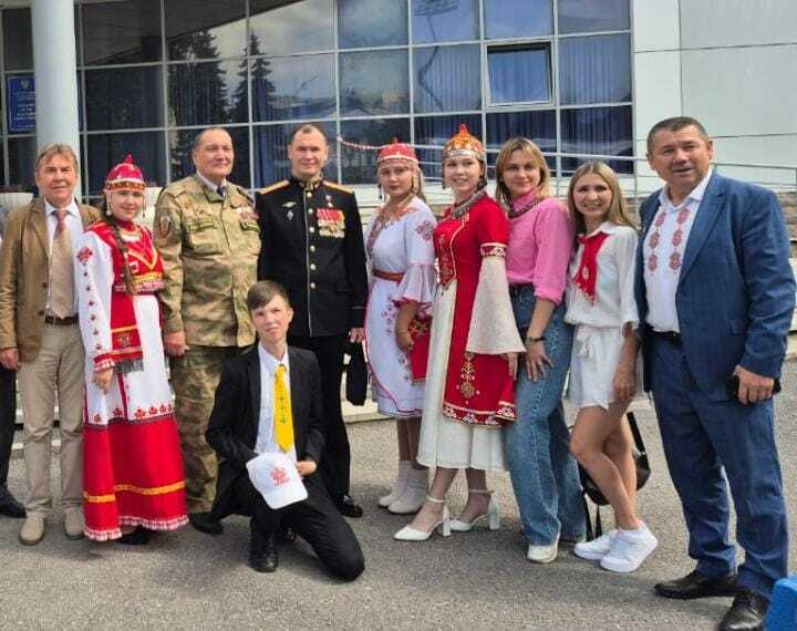 Ĕпхÿпе Пелепей Раççейри чăваш çамрăкĕсене пухрĕç