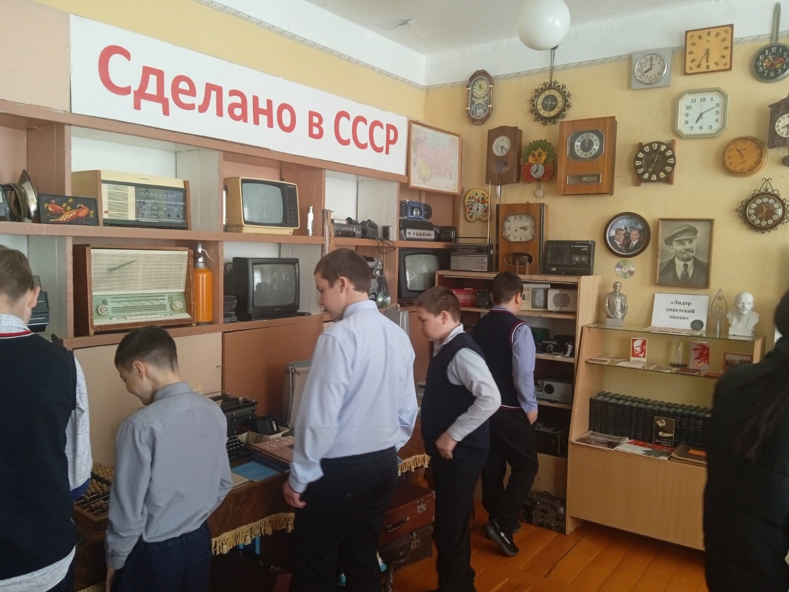 Чăваш историпе этнографи музейĕнче - экскурсире