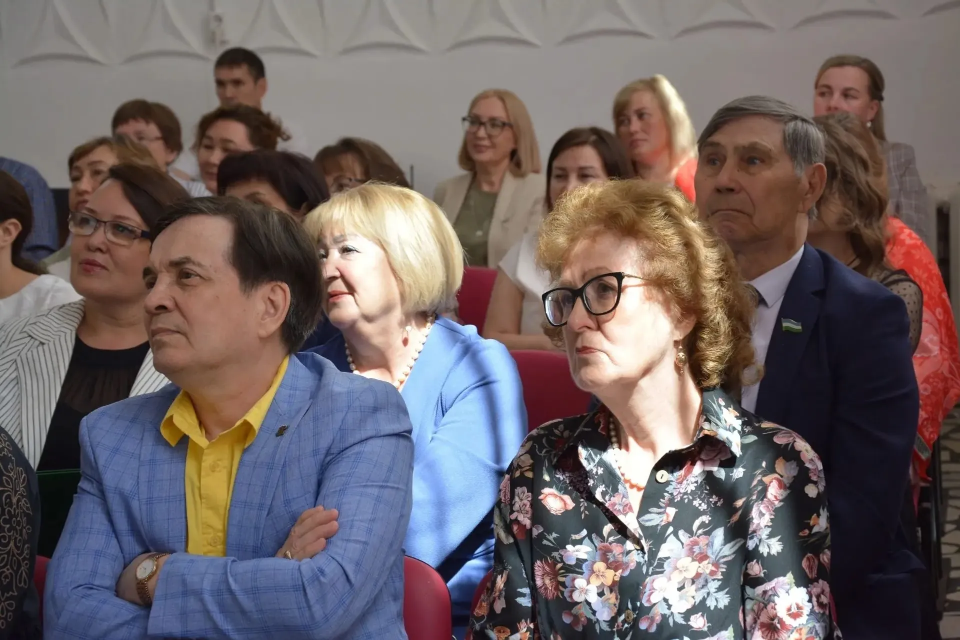 «Манăн тĕнче  сăмахсемпе юрăсенчен тăрать»