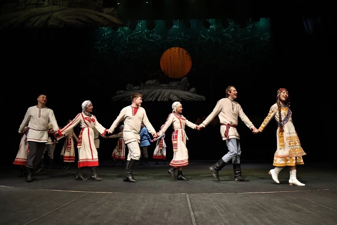 «Нарспи» çĕнĕрен сцена çине тухнă