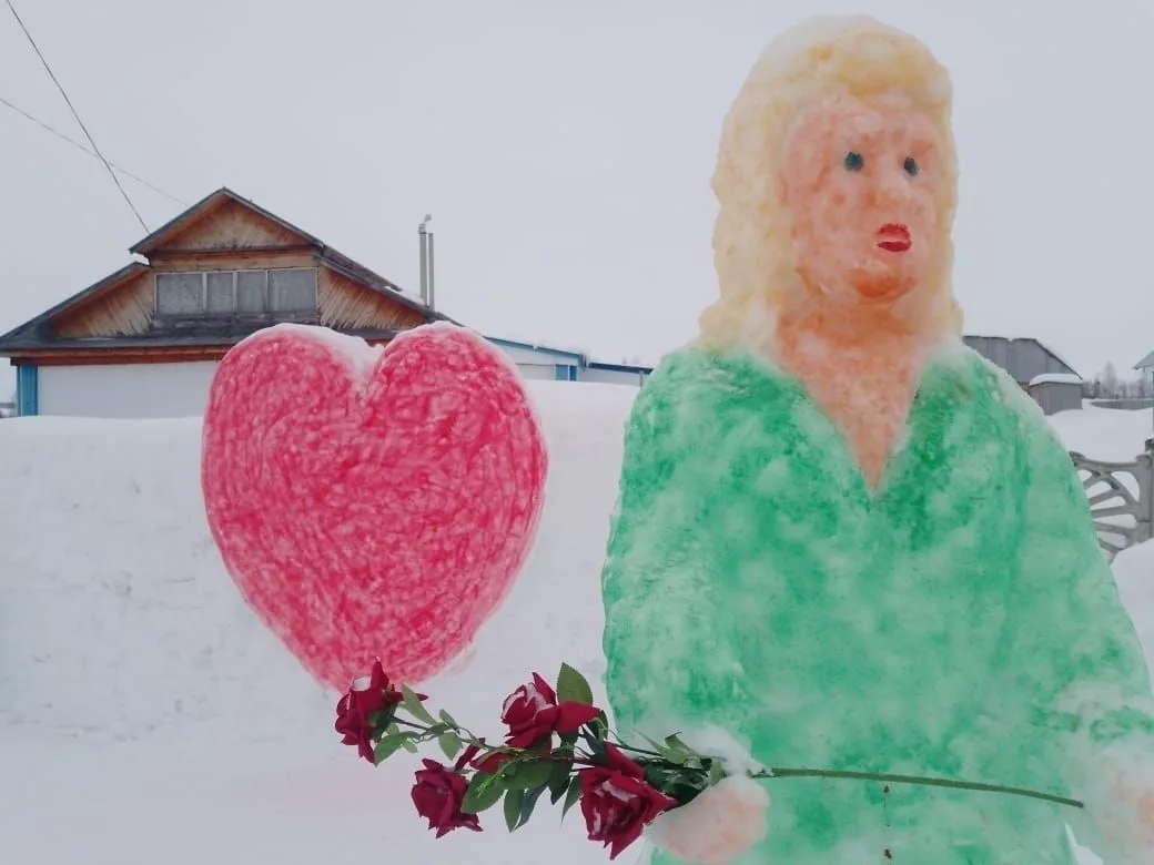 Александр Ильин Пĕтĕм тĕнчери хĕрарăмсен кунĕпе саламлать