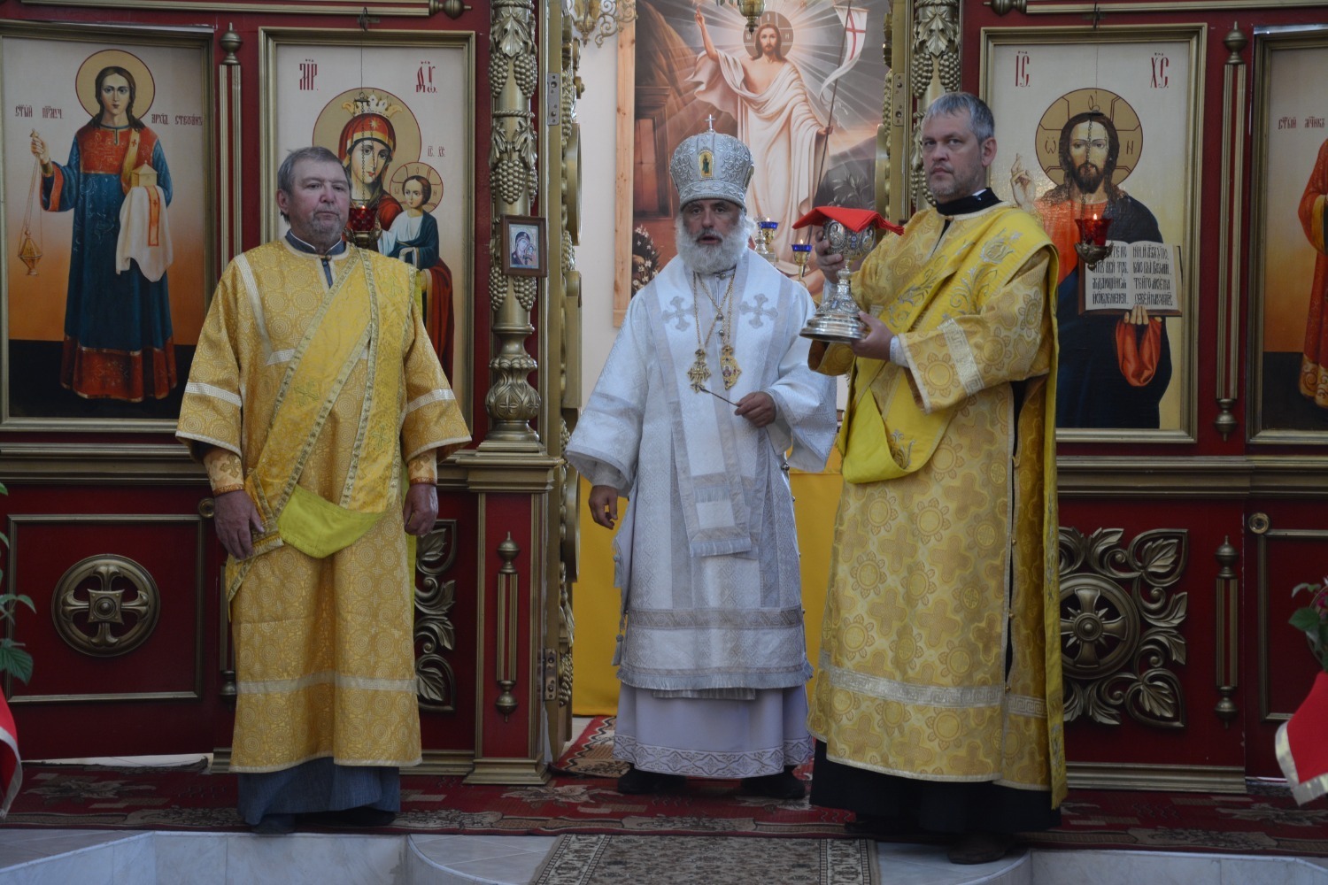 Аслă Василий Святитель чиркĕвне – 25 çул