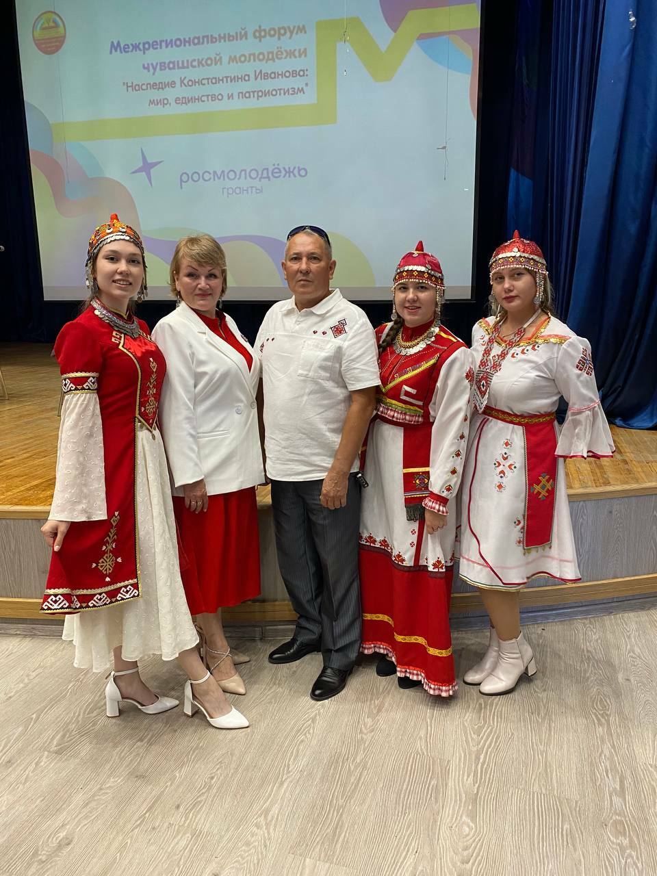 Ĕпхÿпе Пелепей Раççейри чăваш çамрăкĕсене пухрĕç