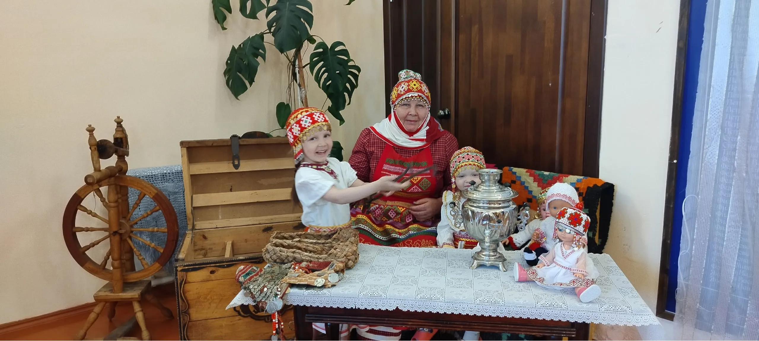 Асаннен арчине уçар, унта мĕн пуррине пăхар