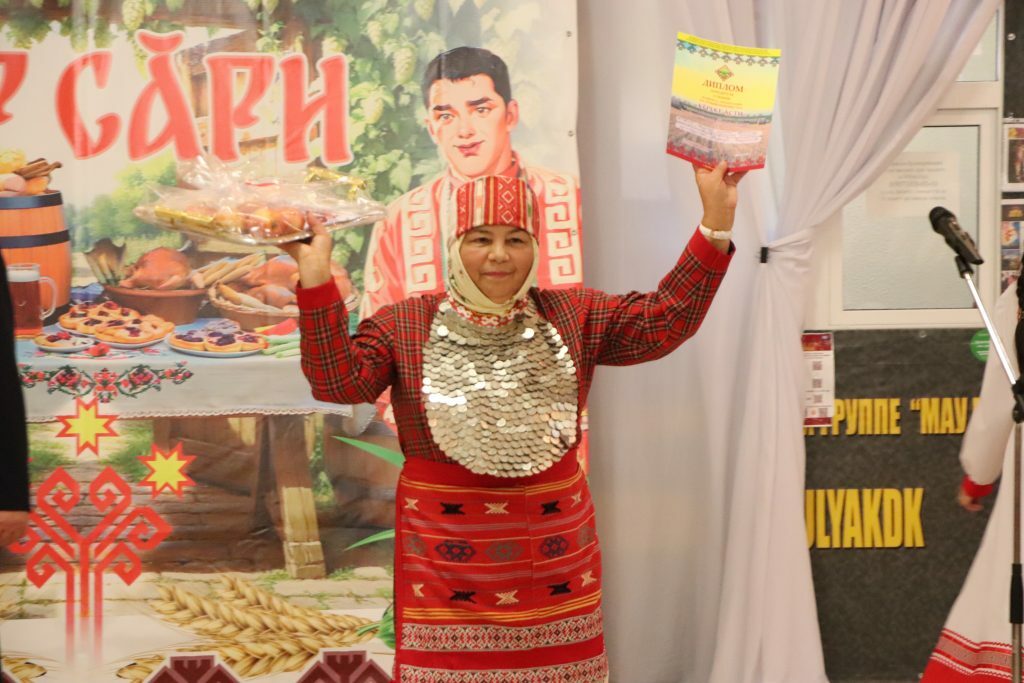 Ĕçчен халăх уявсăр пурăнаймасть