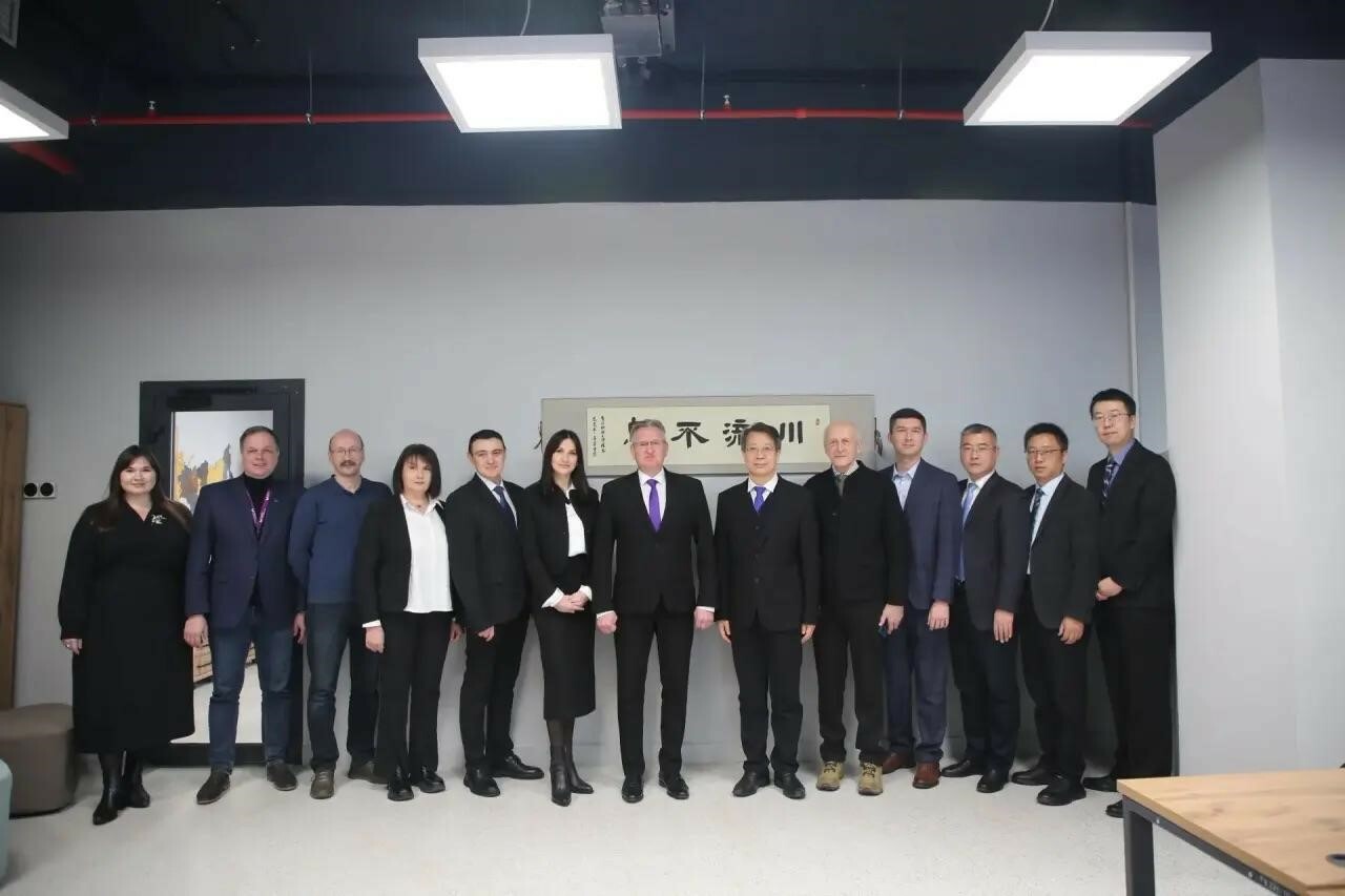 Резидент кампуса подписал соглашение о подготовке аспирантов с китайским вузом