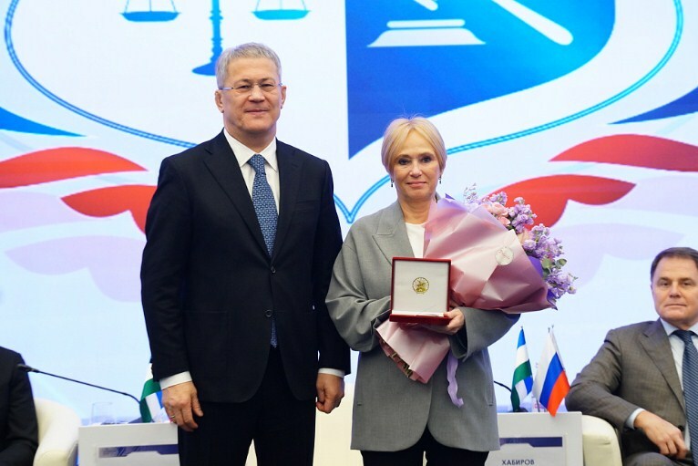 Радий Хабиров поздравил Ассоциацию юристов России с 20-летием