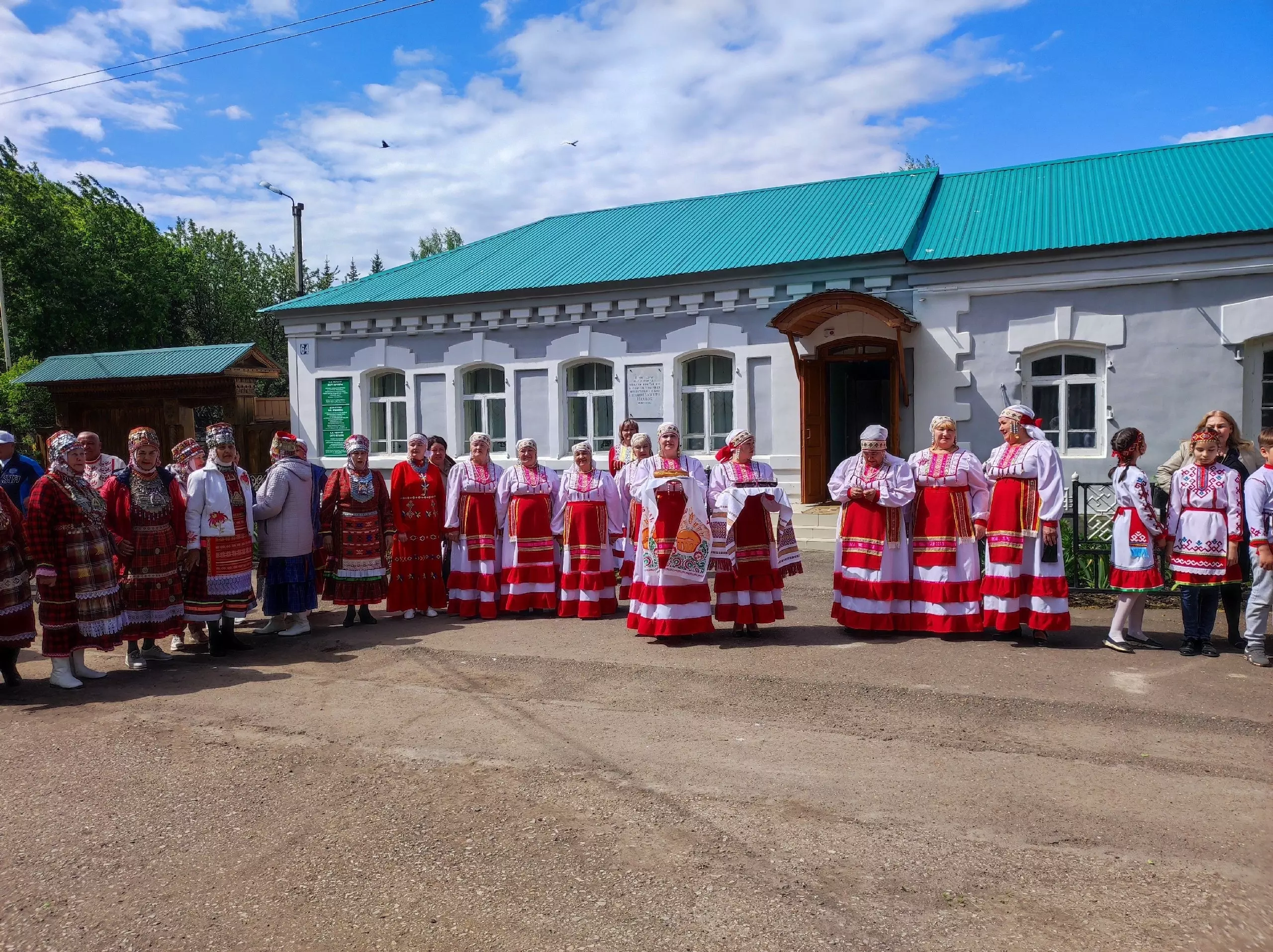Халăх Кĕçтенттин Иванова манмасть
