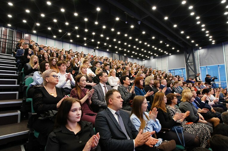 Радий Хабиров поздравил Ассоциацию юристов России с 20-летием