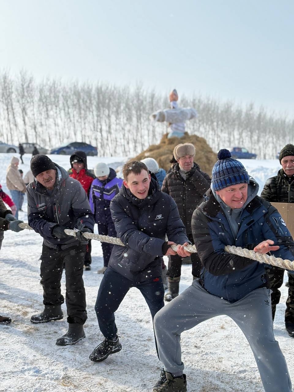 Çăварни уявĕнче СВОрисене те пулăшрăмăр