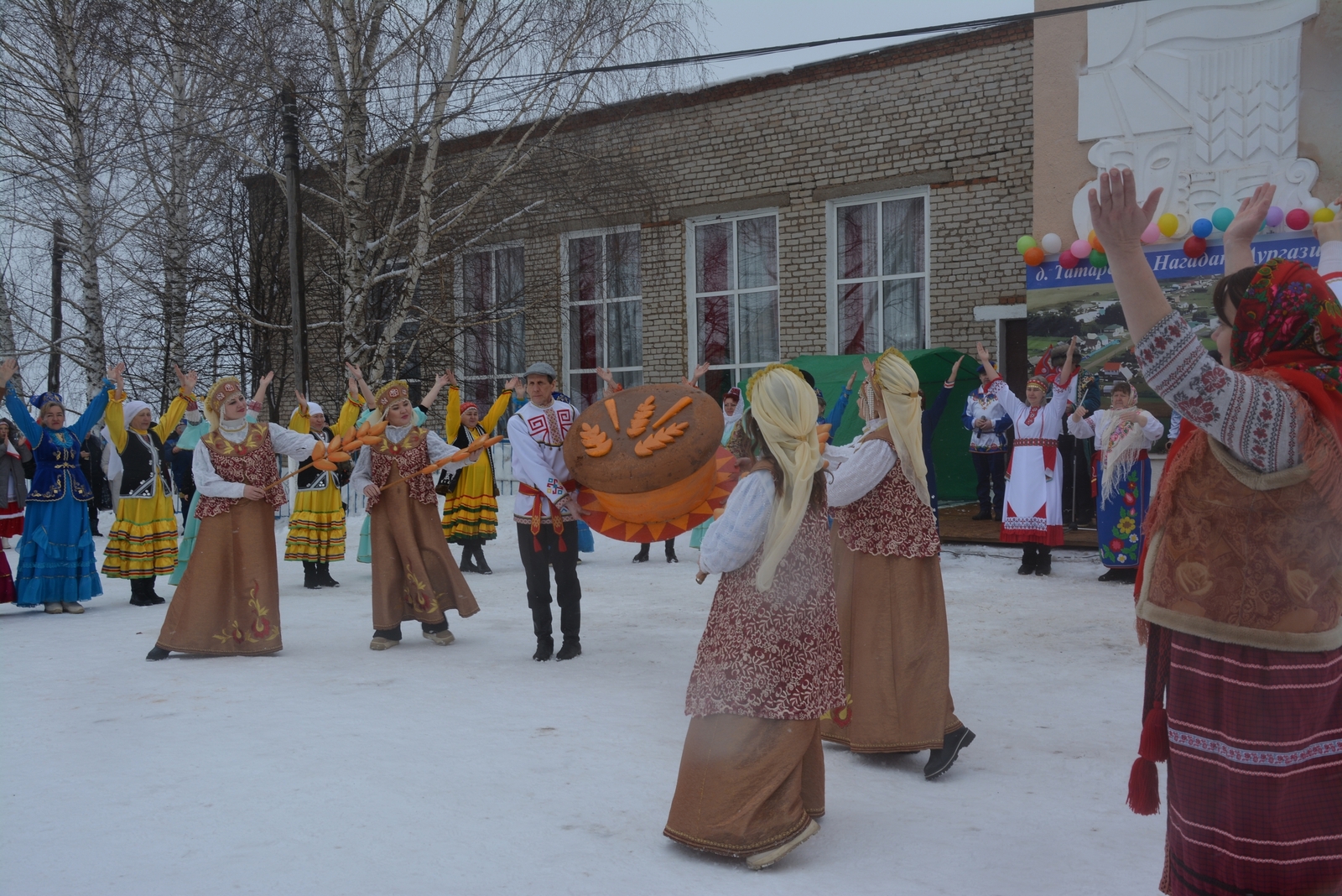Тутар Нукасак ялĕнче чăннипех те илемлĕ те пуян уяв иртнĕ