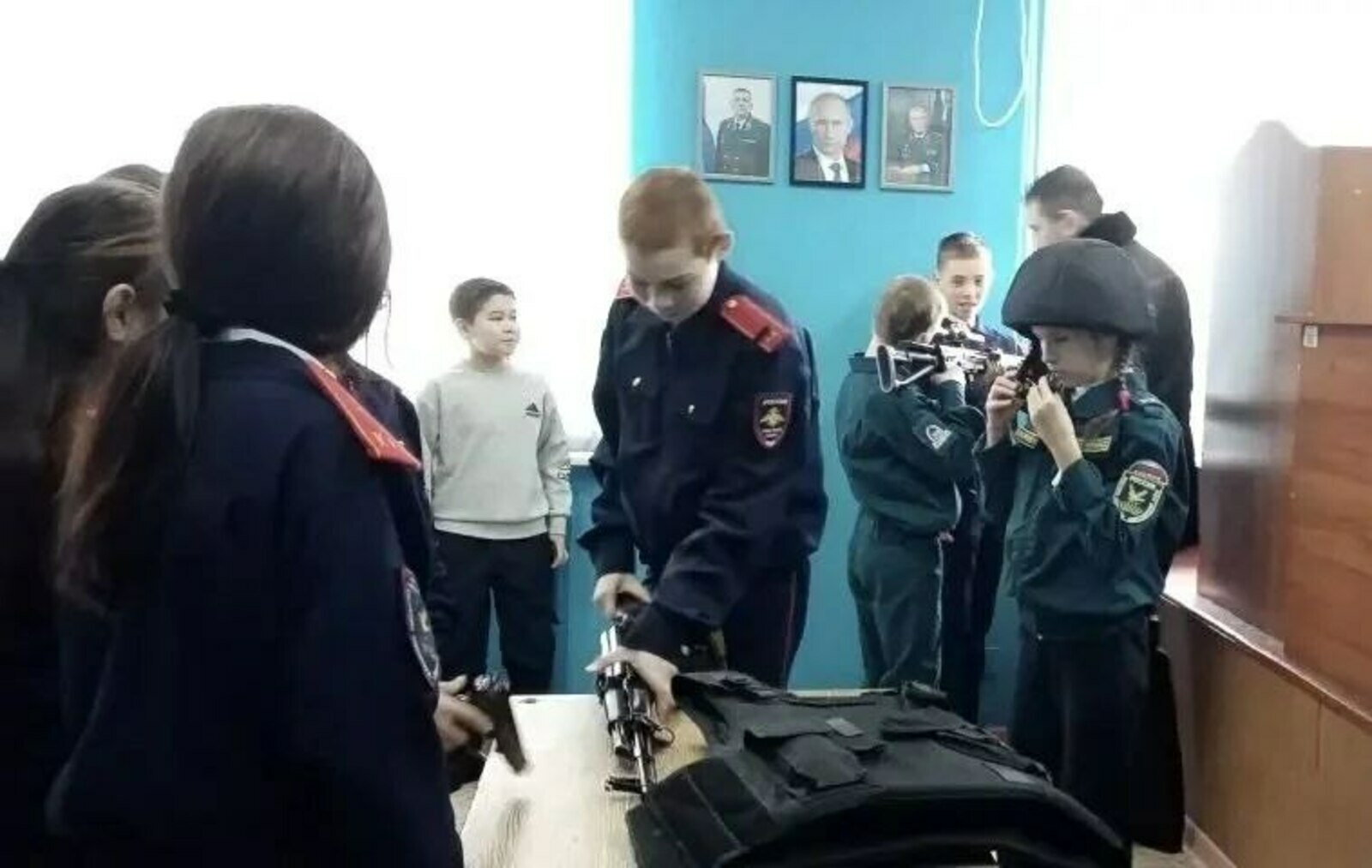 Кривле-Илюшке ачисем полици уйрăмĕнче экскурсинче пулнă