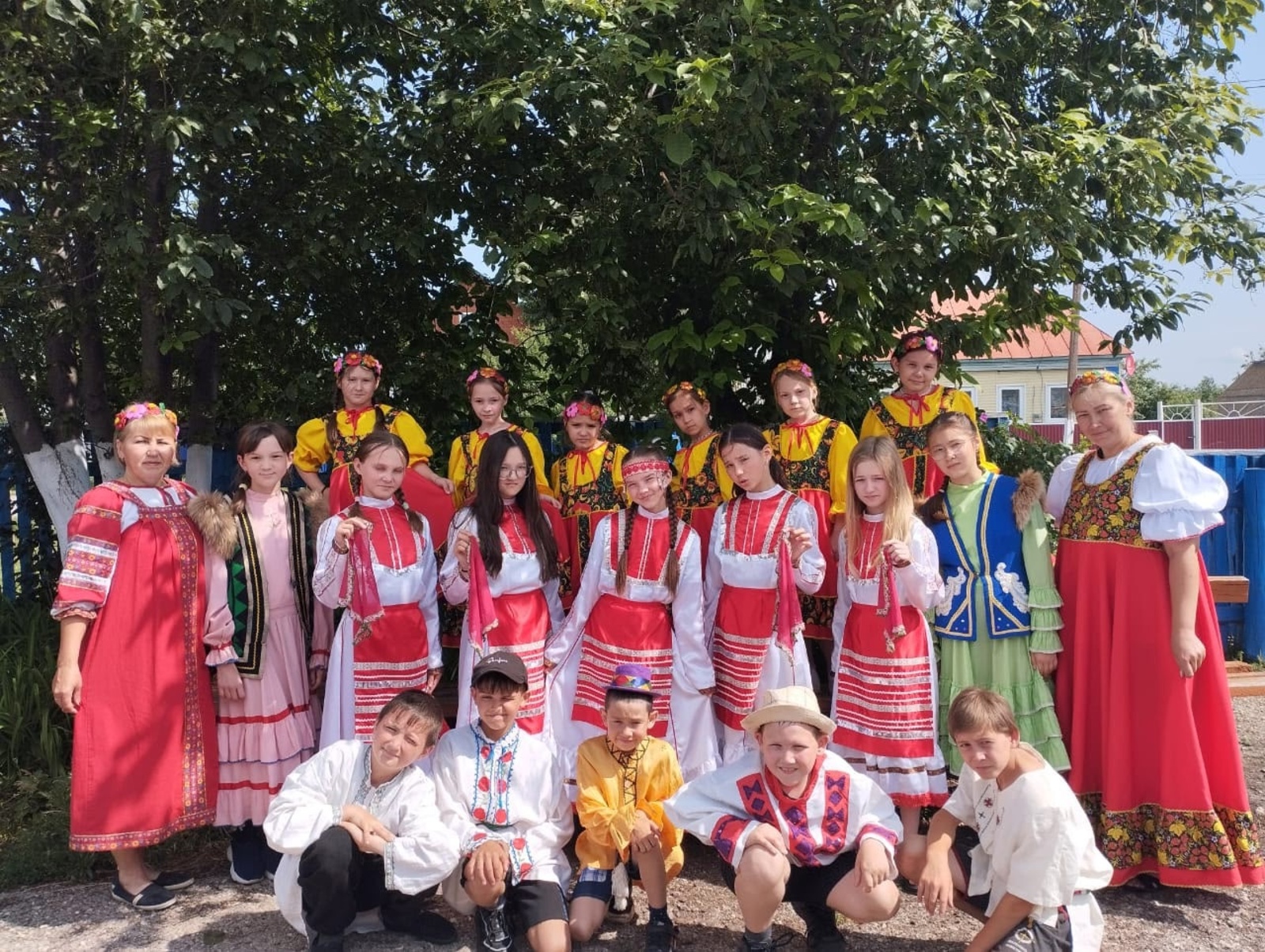 Çĕньялсем ачасен çуллахи канăвне йăла-йĕрке никĕсĕ çинче йĕркеленĕ