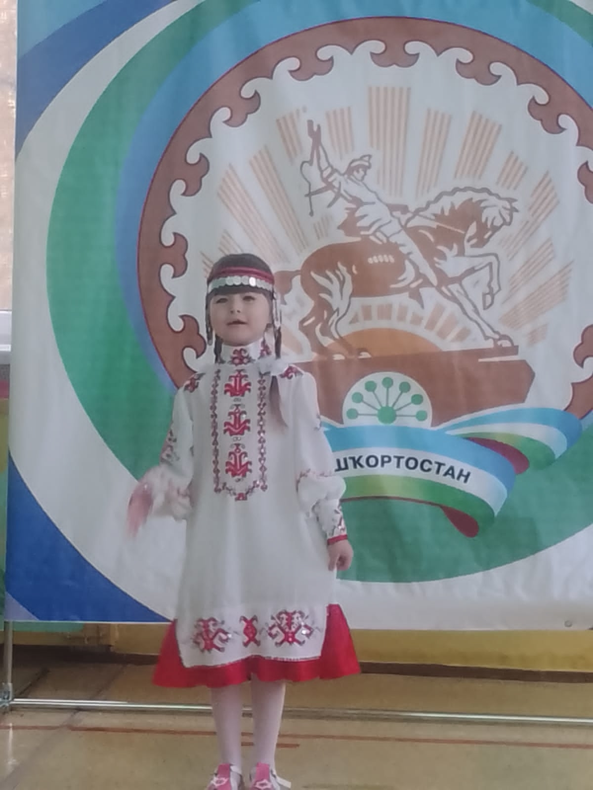 Шăпăрлансем илемлĕ вулав урлă  тăван тăрăха юратма хăнăхаççĕ