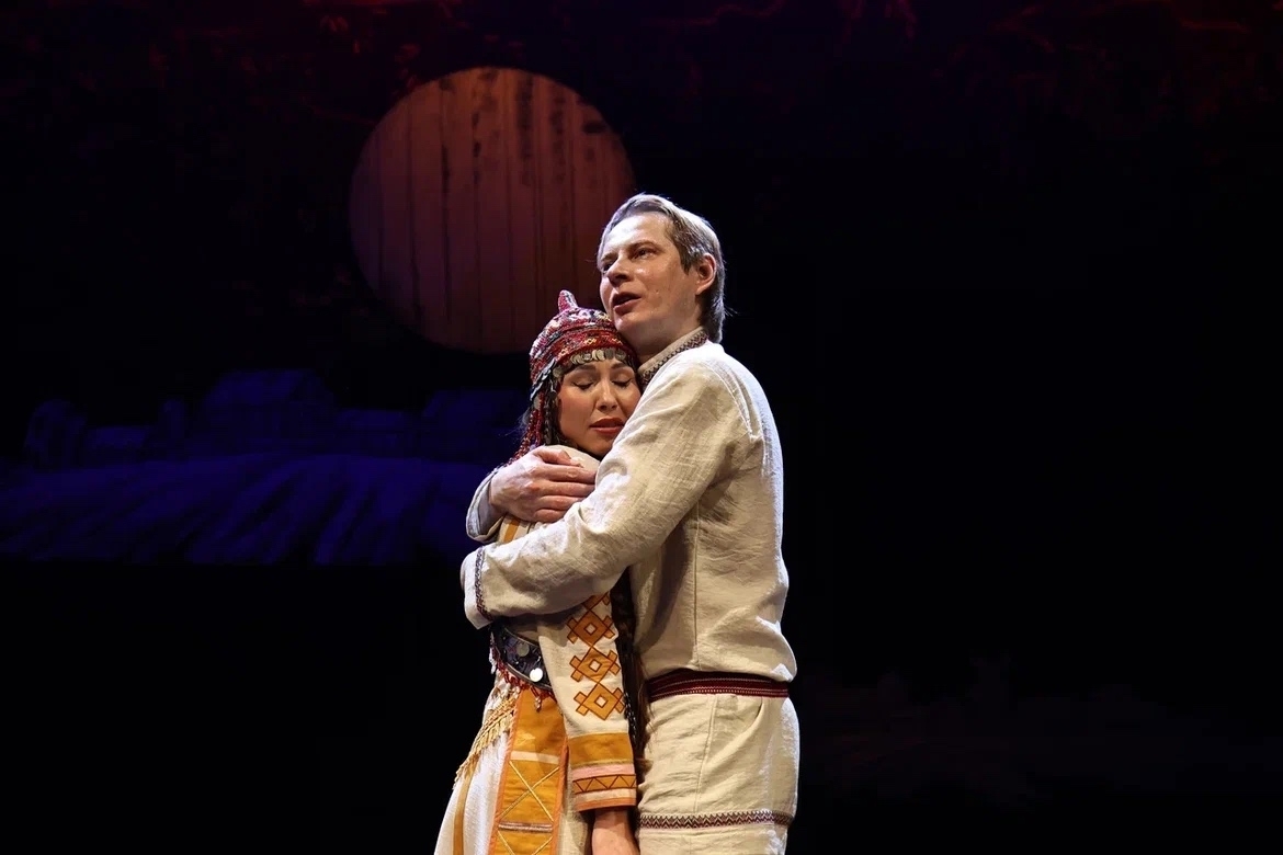 «Нарспи» çĕнĕрен сцена çине тухнă