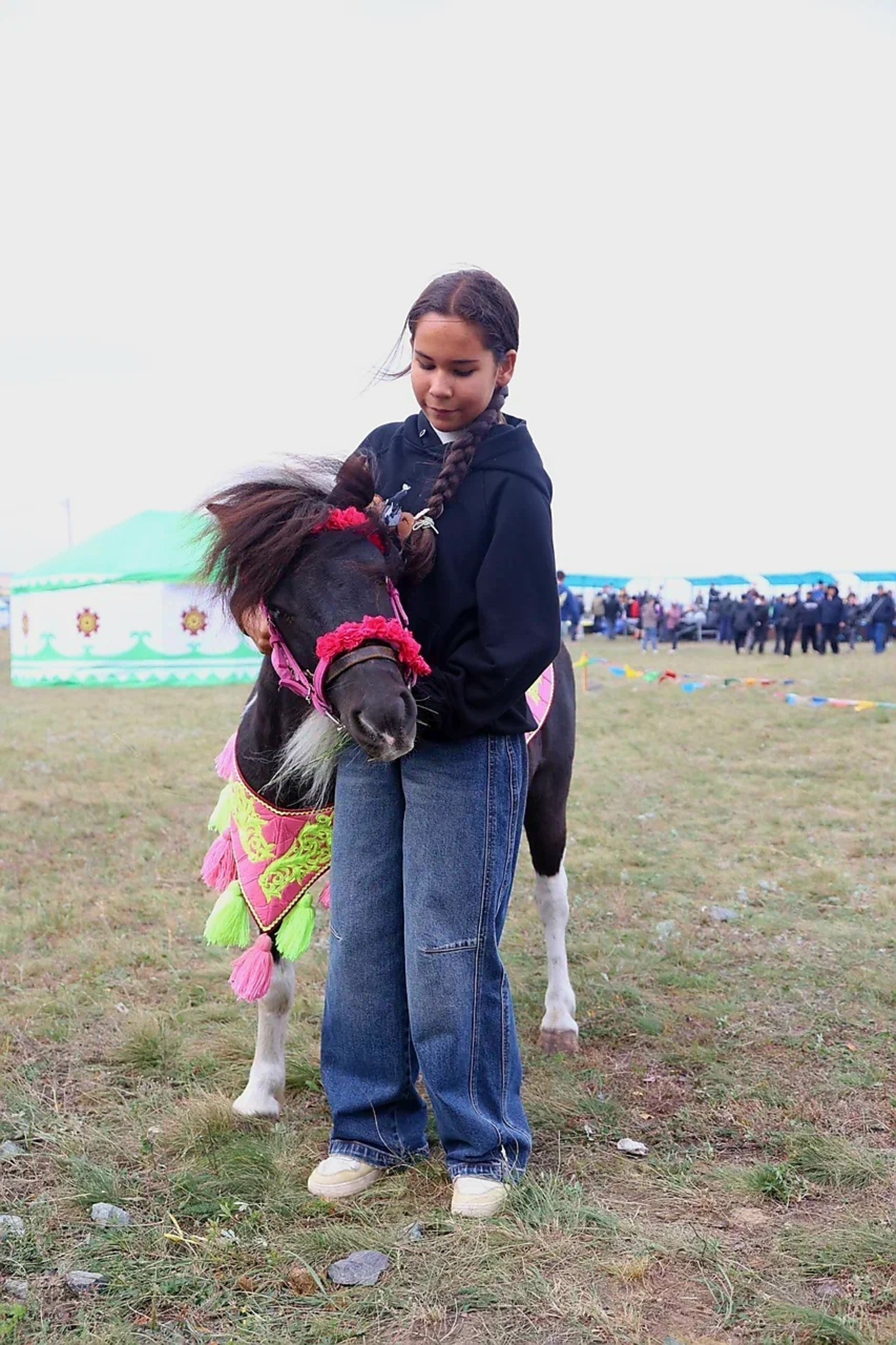 Казахские коневоды и мастера из Оренбуржья представили свою культуру